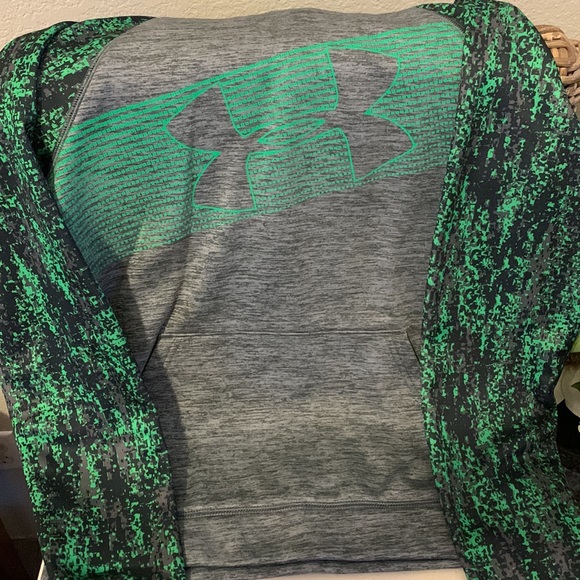 Under Armour boys hoodie, green and grey/black size large - Picture 3 of 4